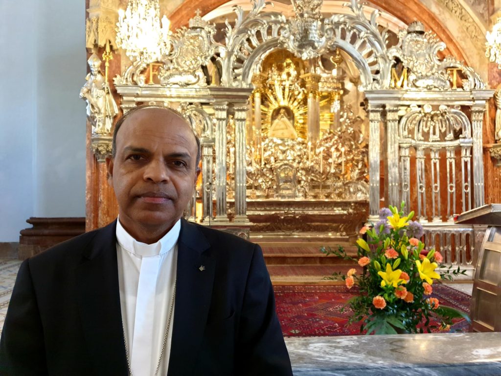 Der Heimatbischof von Pfarrer Sebastian, Jose Pulickal, Bishop of Kanjirapally, war zu Besuch und wohnte in dieser Zeit verschiedenen Veranstaltungen im Seelsorgeraum bei.